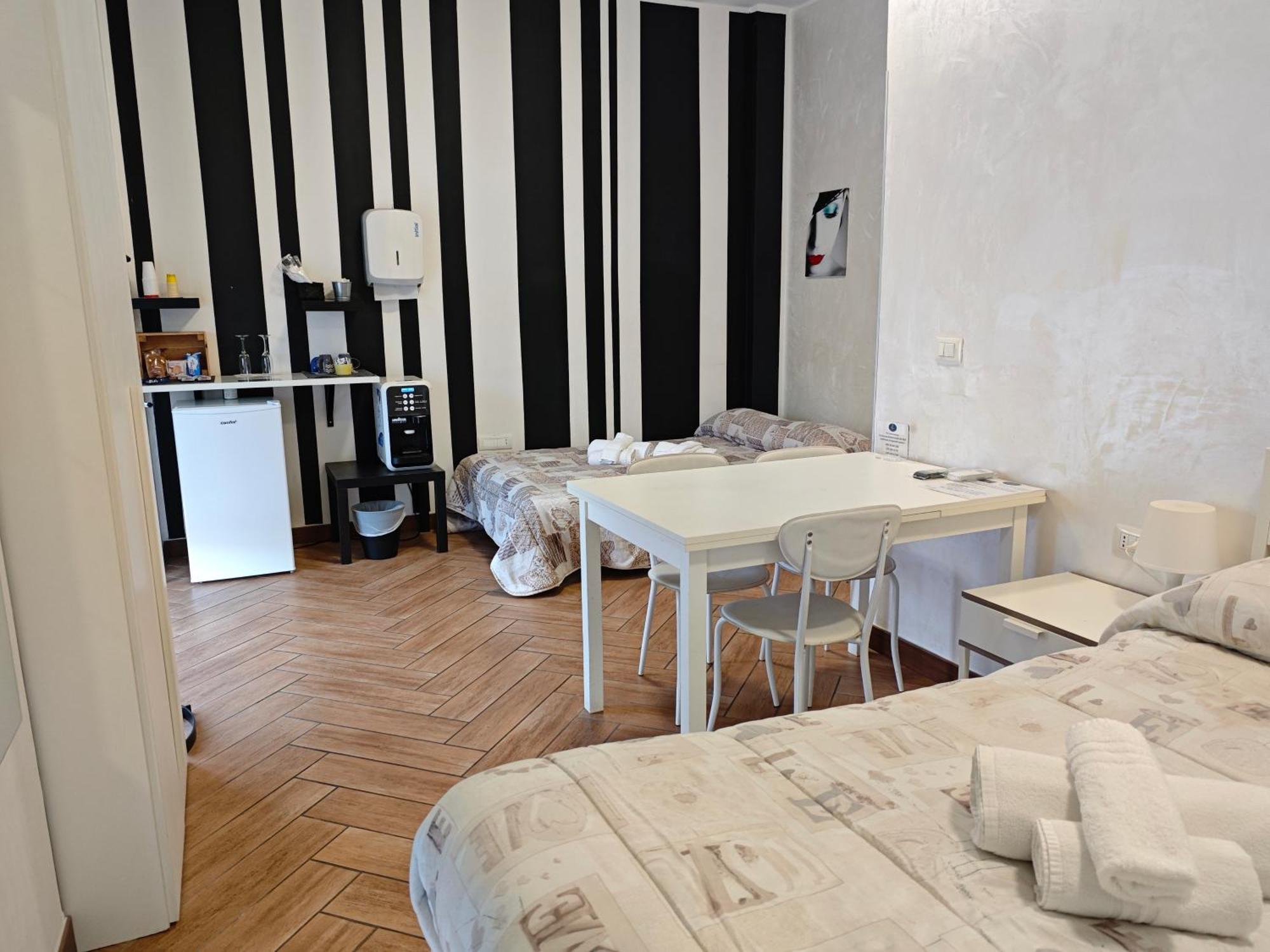 サレルノ Cuscino E Cornetto Bed & Breakfast エクステリア 写真